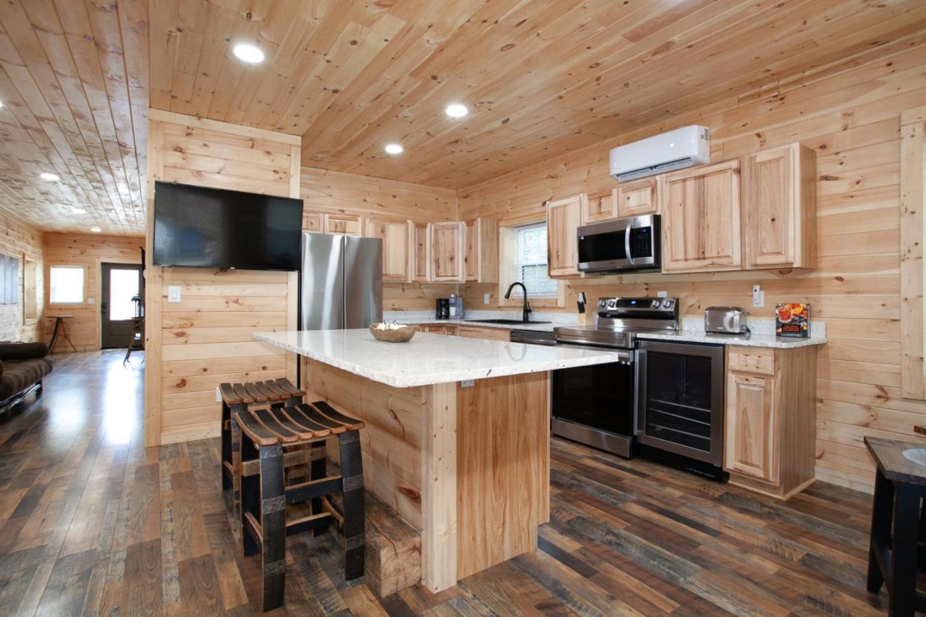 Villa Whiskey Barrel W Hot Tub Arcade Game Fire Pit Sevierville Exterior foto